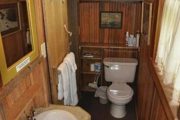 Robins Nest Bed & Breakfast