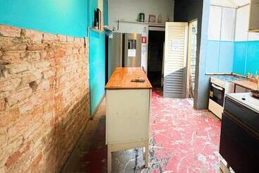 Por El Mundo Hostel