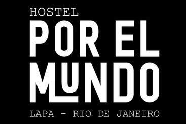 Por El Mundo Hostel