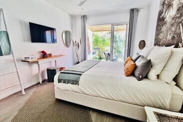 تختخواب و صبحانه The Good Life Eco Lodges Serenity & Wellness Resort Adult Only