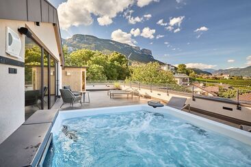هتل Appius Design Suites B&b   Adults Only