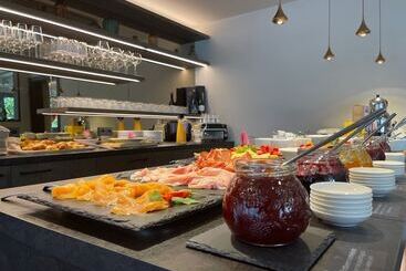 هتل Appius Design Suites B&b   Adults Only