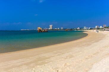 هتل Aqua Resort In Chatan