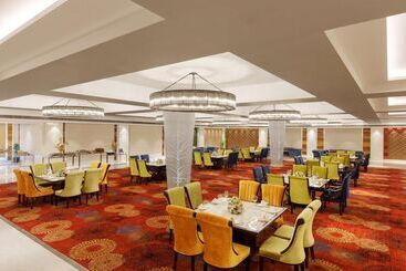 هتل Viraj Sarovar Portico Jammu