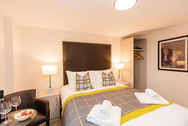 The Dalkeith  By Pillow