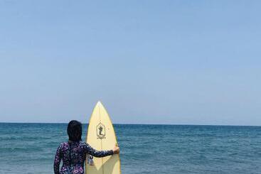 Em Royalle Hotel & Beach Resort