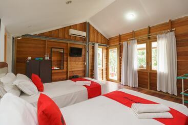 هتل Reddoorz Syariah @ Sumur Tiga Beach Sabang