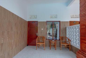 پانسیون Reddoorz Plus @ Singaraja