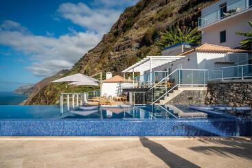 استراحتگاه Escarpa   The Madeira Hideaway