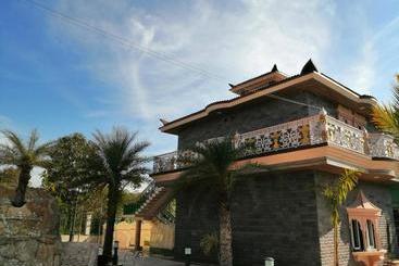 استراحتگاه Mann The Palm Retreat