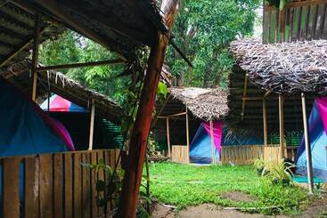 Another World Hostel Sigiriya