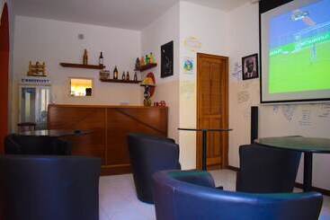 تختخواب و صبحانه Residencial Ponta Do Sol