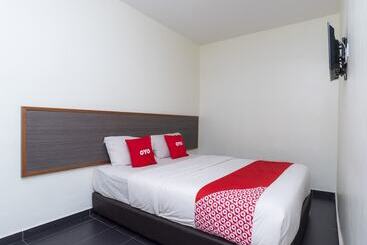 Bluewater Hotel 2 By Oyo Rooms