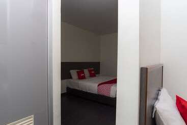 Bluewater Hotel 2 By Oyo Rooms
