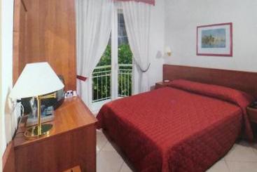 هتل Albergo Metauro