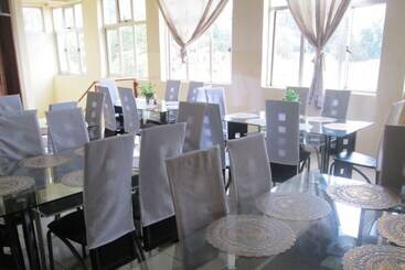 هتل Bluegum Avenue Lodge