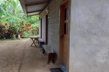 هتل Centro Ecoturistico Rio Chuc Tej