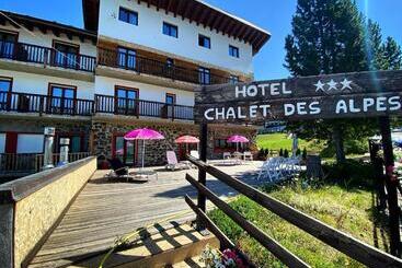 هتل Chalet Des Alpes