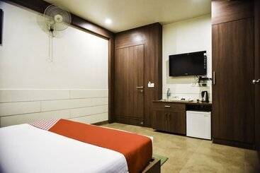 هتل City Square By Oyo Rooms