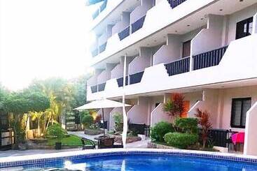 هتل Mayfair Resort