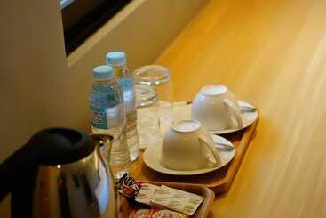 هتل Mayfair Resort