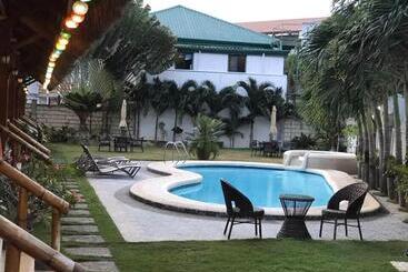 هتل Mayfair Resort