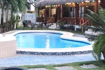 هتل Mayfair Resort