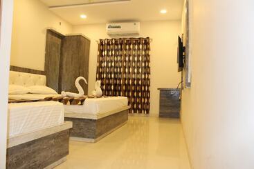 هتل Shri Shiva Palace