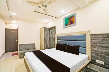 هتل Shri Shiva Palace