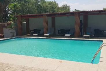 هتل Top Lodge