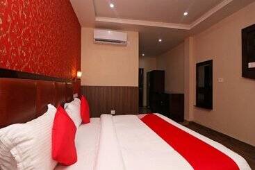 هتل Vaikunth Resort By Oyo Rooms