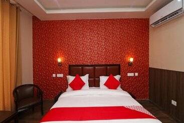 هتل Vaikunth Resort By Oyo Rooms