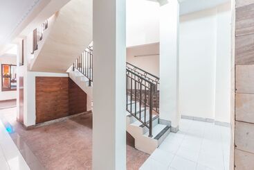 هتل Wisma Lux Barkah By Oyo Rooms