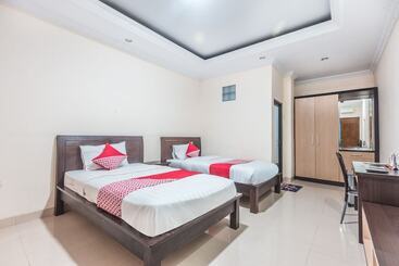 هتل Wisma Lux Barkah By Oyo Rooms