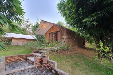 هتل D Bamboo Kamp