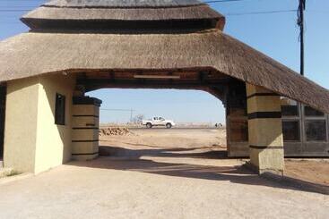 هتل Rest Camp Lodge