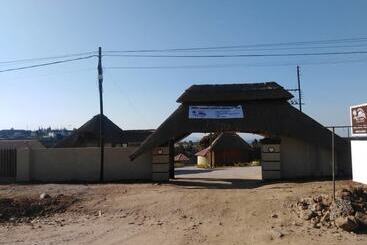 هتل Rest Camp Lodge