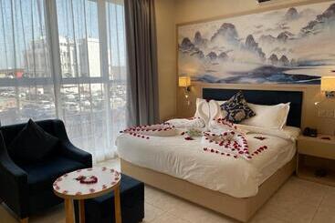 هتل Season Inn