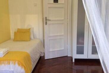پانسیون 4u Lisbon Iv Guesthouse Airport
