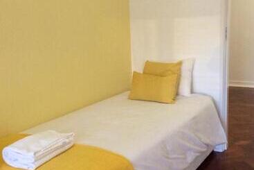 پانسیون 4u Lisbon Iv Guesthouse Airport