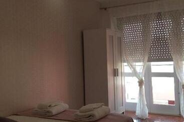 پانسیون 4u Lisbon Iv Guesthouse Airport