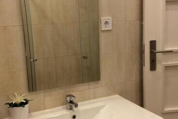 پانسیون 4u Lisbon Iv Guesthouse Airport