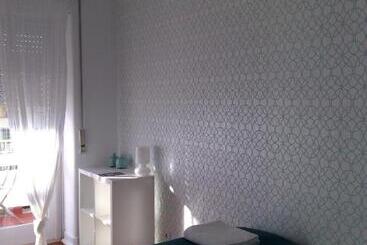 پانسیون 4u Lisbon Iv Guesthouse Airport