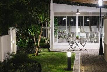پانسیون 4u Lisbon Vi Guesthouse Airport