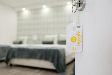 پانسیون 4u Lisbon Vi Guesthouse Airport