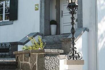 پانسیون 4u Lisbon Vi Guesthouse Airport