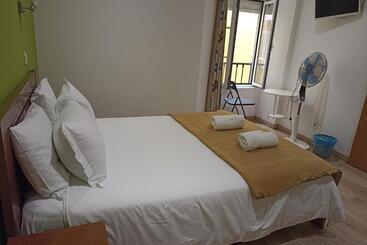 پانسیون Martim Moniz 28 Guest House