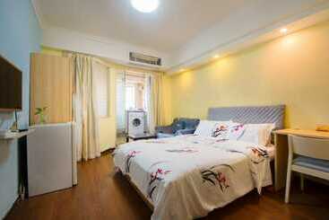 Shenzhen To World Holiday Apartment