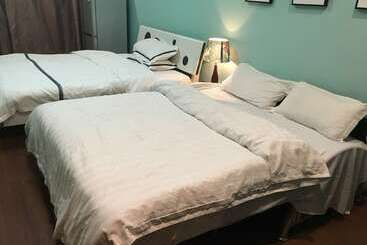 Shenzhen To World Holiday Apartment