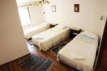Tuncay Pension